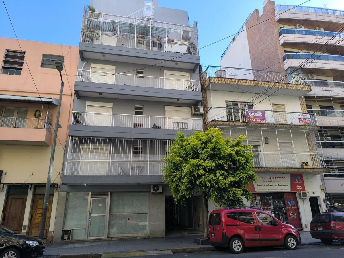 Atractivo 3 Ambientes Con Estilo, Balcon Y Luz Apartamento